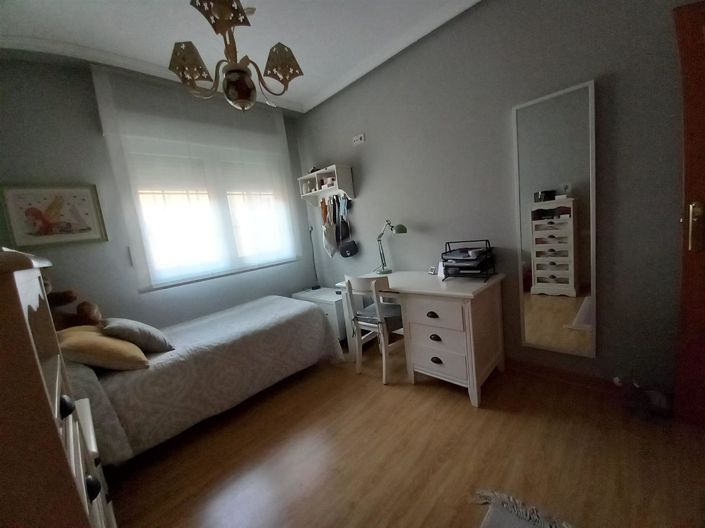 Image No.19-7 Bed Townhouse for sale