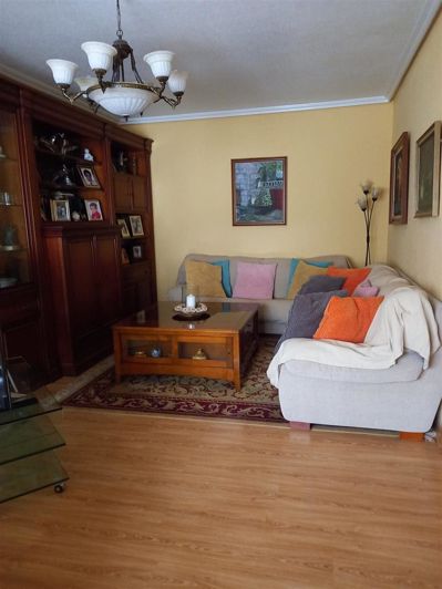 Image No.2-7 Bed Townhouse for sale