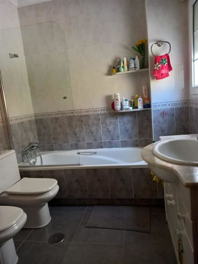 Image No.20-7 Bed Townhouse for sale