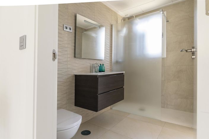 Image No.13-3 Bed Villa for sale