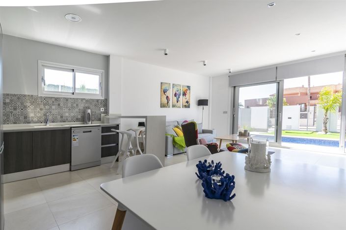 Image No.7-3 Bed Villa for sale