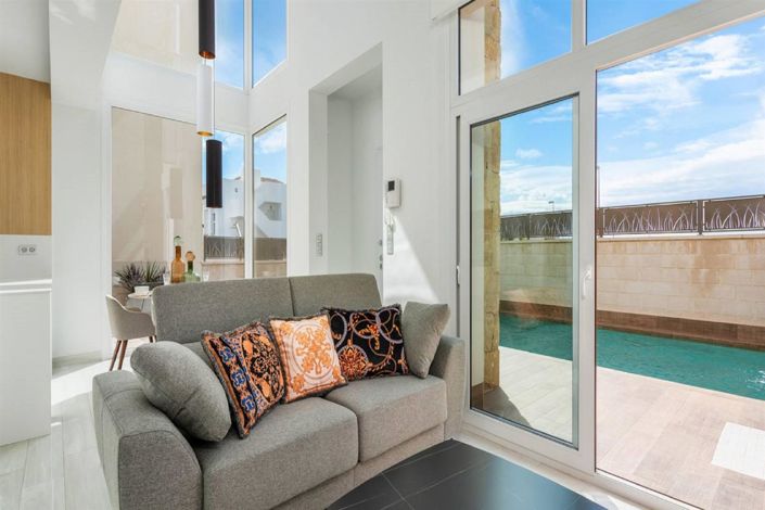 Image No.2-3 Bed Villa for sale