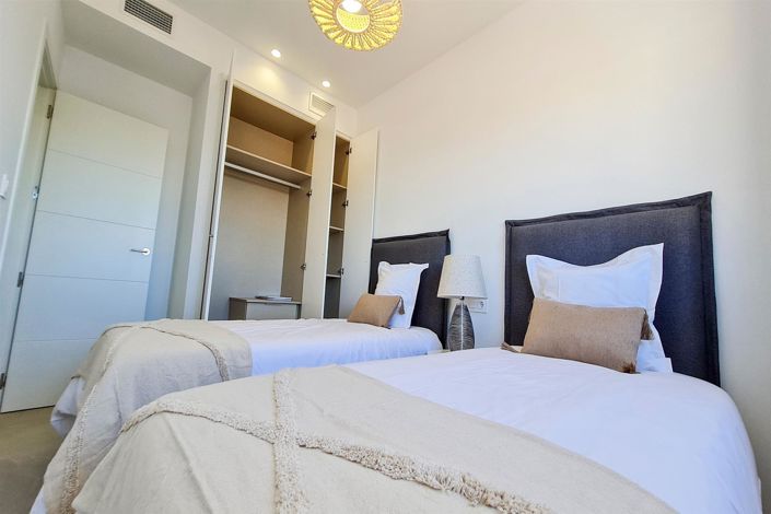 Image No.8-3 Bed Villa for sale