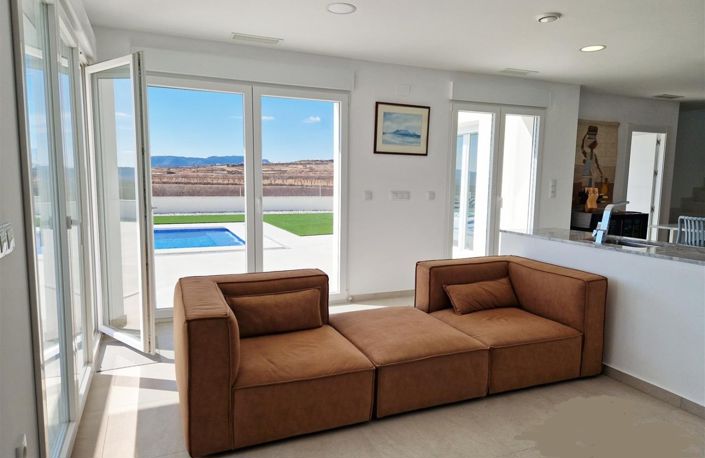 Image No.3-3 Bed Villa for sale