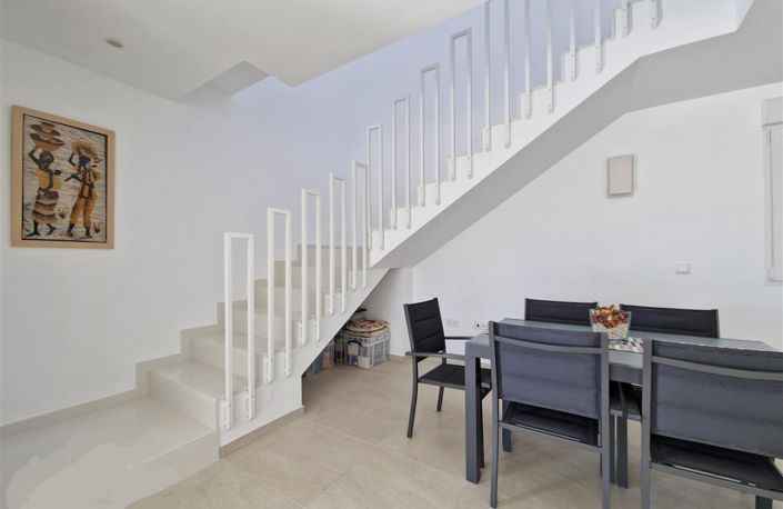 Image No.8-3 Bed Villa for sale