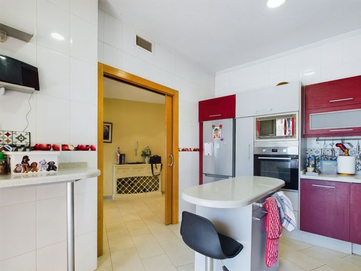 Image No.12-3 Bed Villa for sale