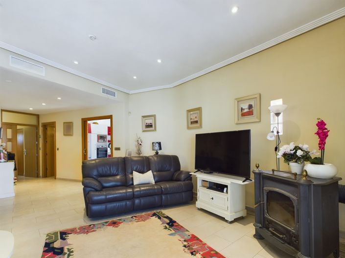 Image No.18-3 Bed Villa for sale