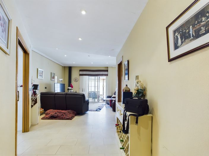 Image No.8-3 Bed Villa for sale