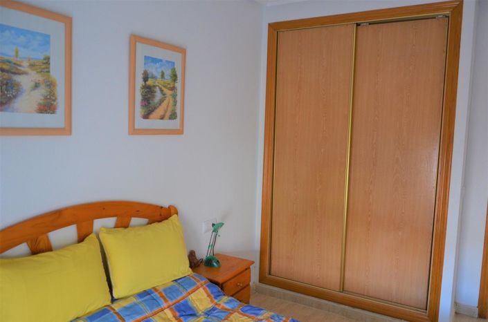 Image No.15-2 Bed Townhouse for sale