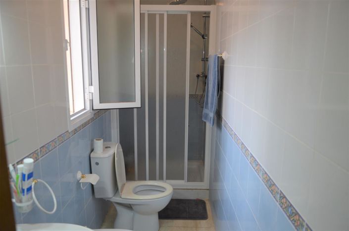 Image No.16-2 Bed Townhouse for sale