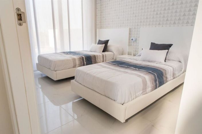 Image No.15-3 Bed Villa for sale