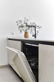 o1i1rm3j1518q49m5nv3ri5p0c37