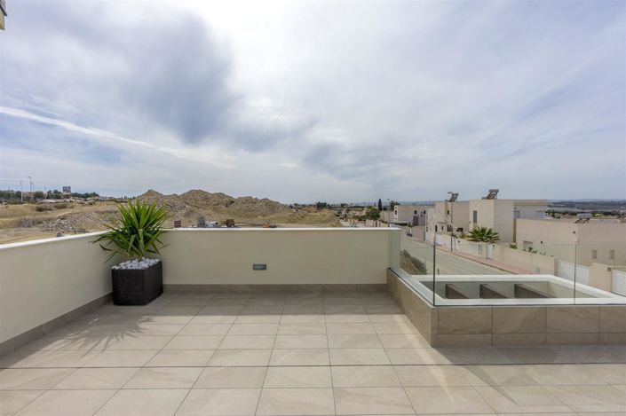 Image No.23-4 Bed Villa for sale