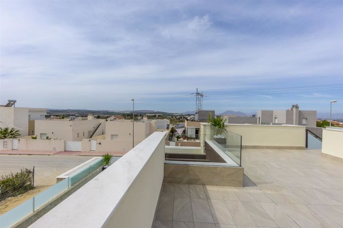 Image No.26-4 Bed Villa for sale