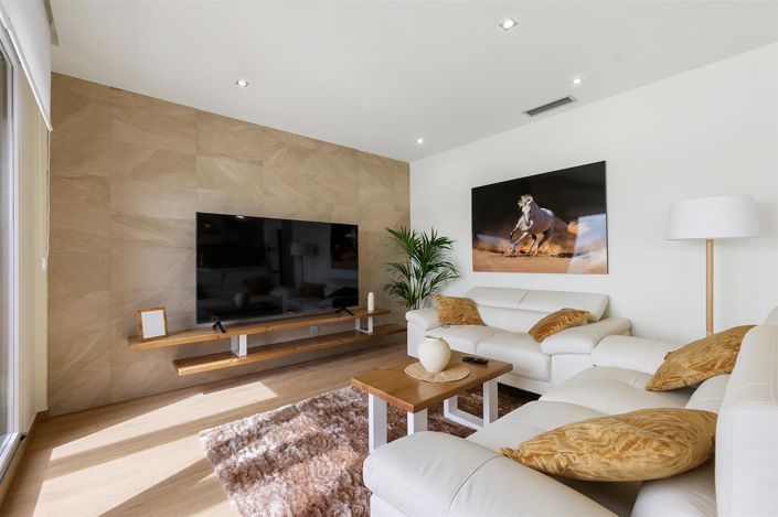 Image No.7-4 Bed Villa for sale