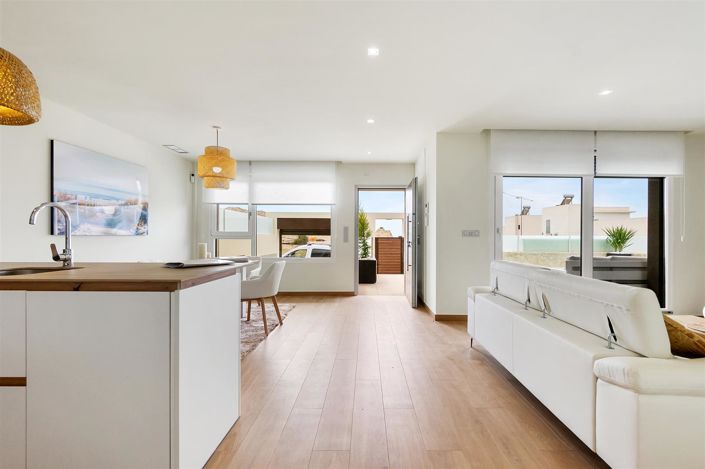 Image No.9-4 Bed Villa for sale