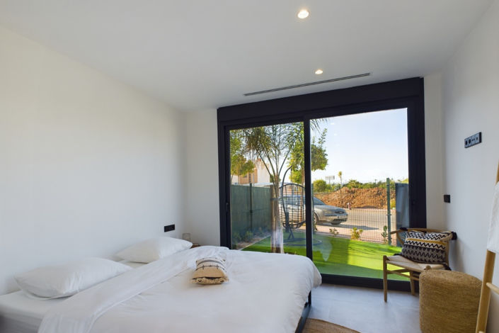 Image No.19-3 Bed Villa for sale