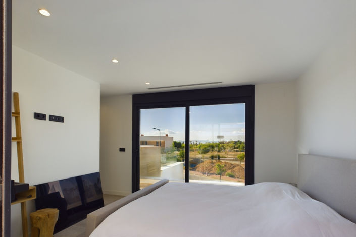 Image No.37-3 Bed Villa for sale