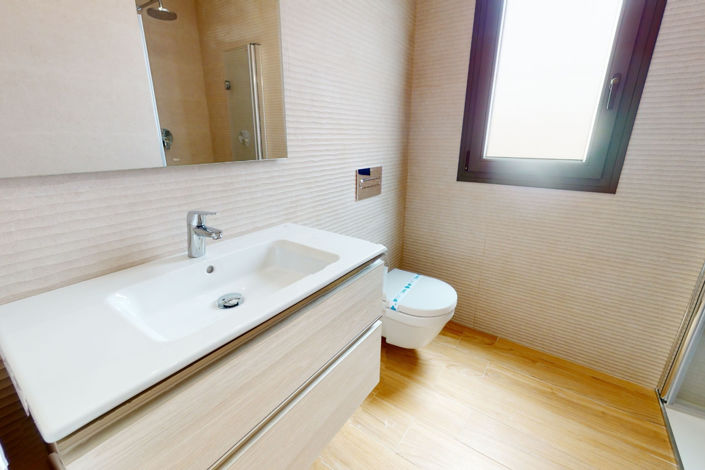 Image No.34-2 Bed Apartment for sale