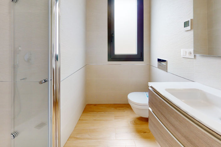 Image No.33-2 Bed Apartment for sale