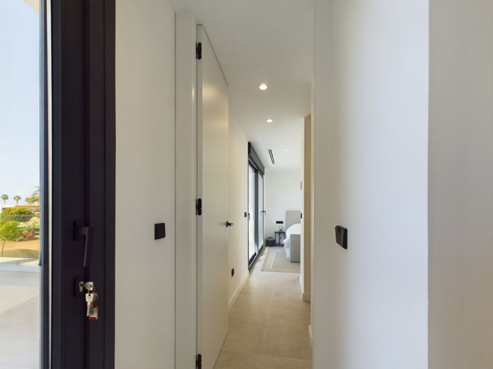 Image No.30-3 Bed Villa for sale