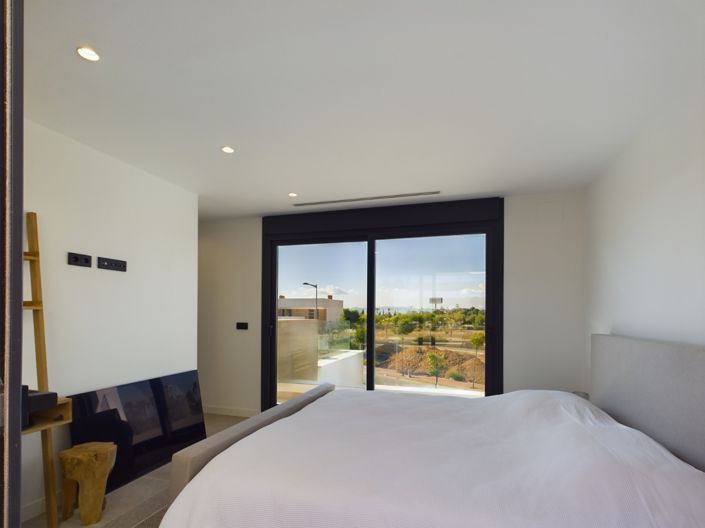 Image No.38-3 Bed Villa for sale