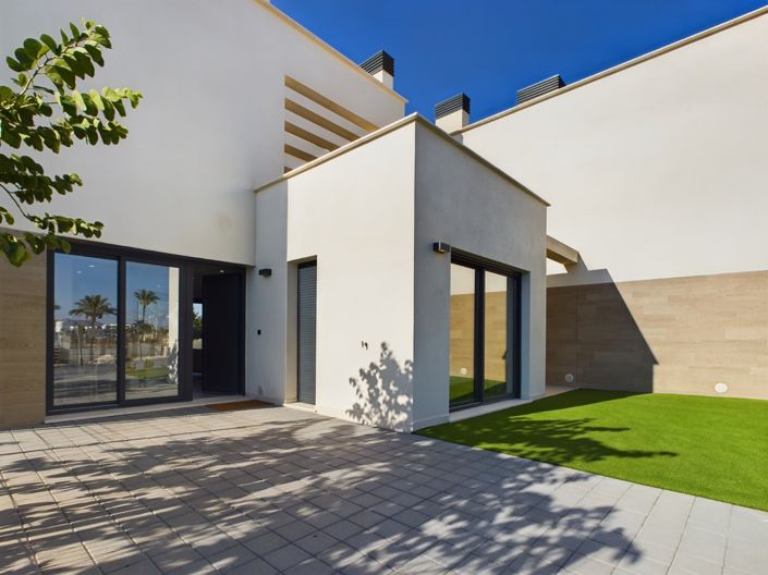 Image No.42-3 Bed Villa for sale