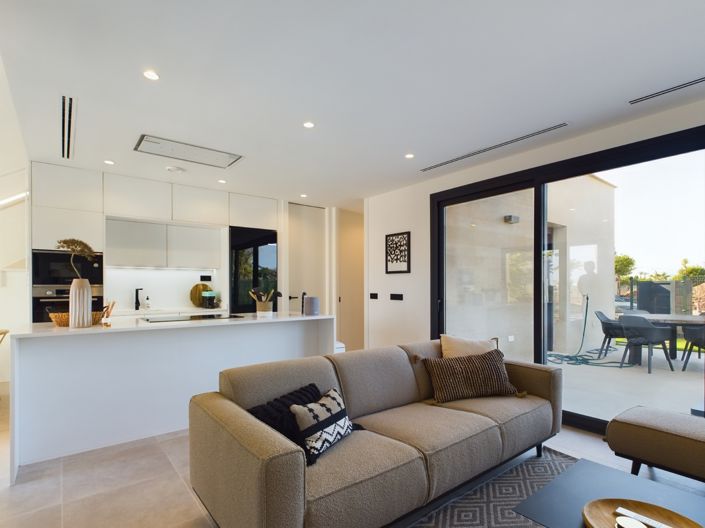 Image No.9-3 Bed Villa for sale