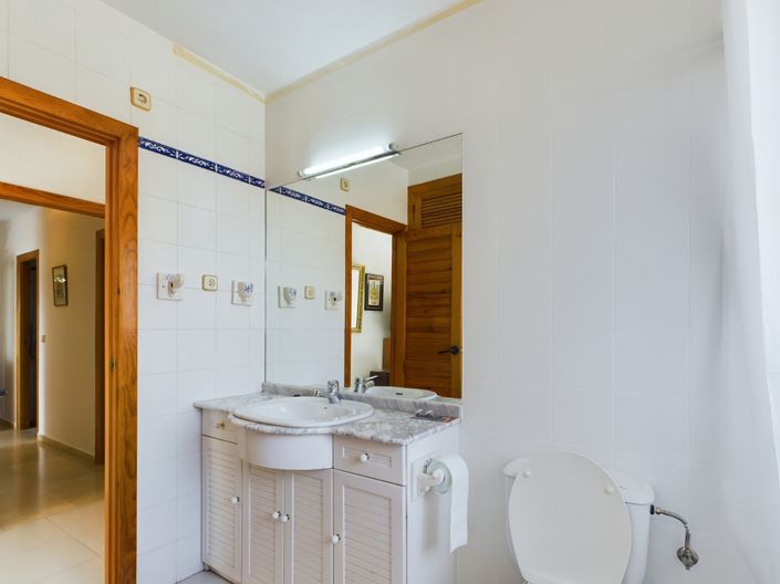 Image No.26-4 Bed Penthouse for sale