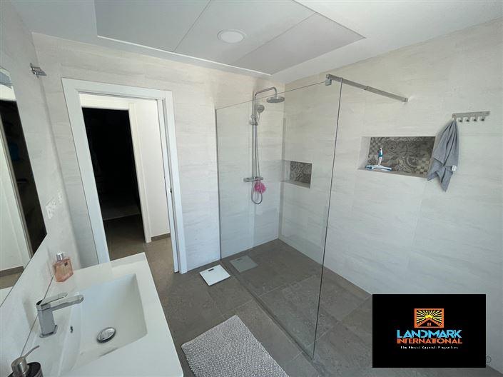 Image No.11-5 Bed Villa for sale