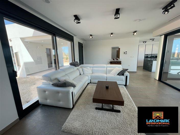 Image No.3-5 Bed Villa for sale