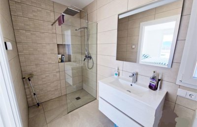 o1i5qh0u0re016v3d3va1g144f25