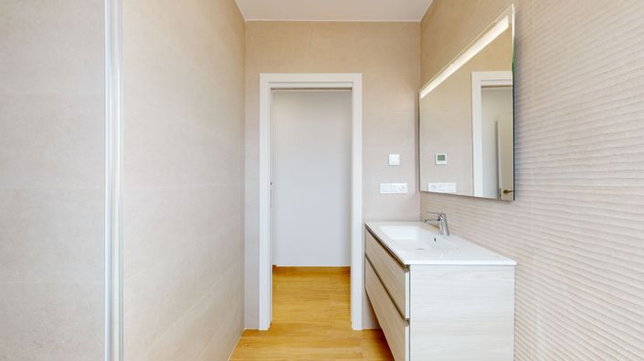 Image No.28-2 Bed Apartment for sale