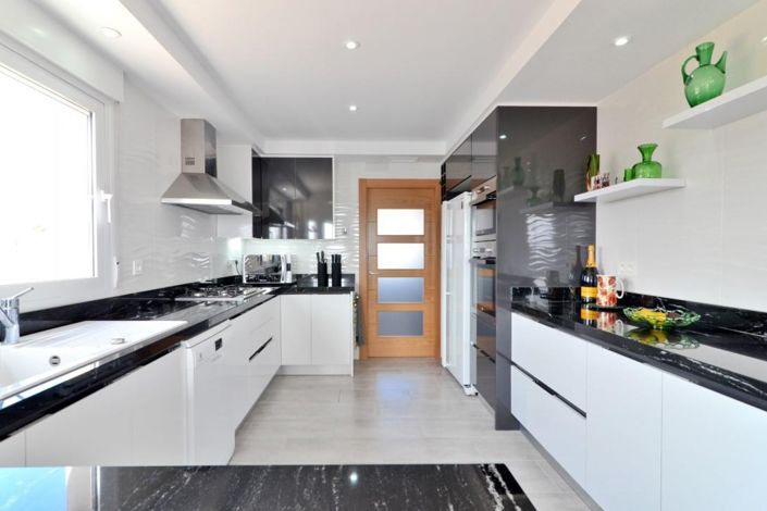 Image No.4-3 Bed Villa for sale