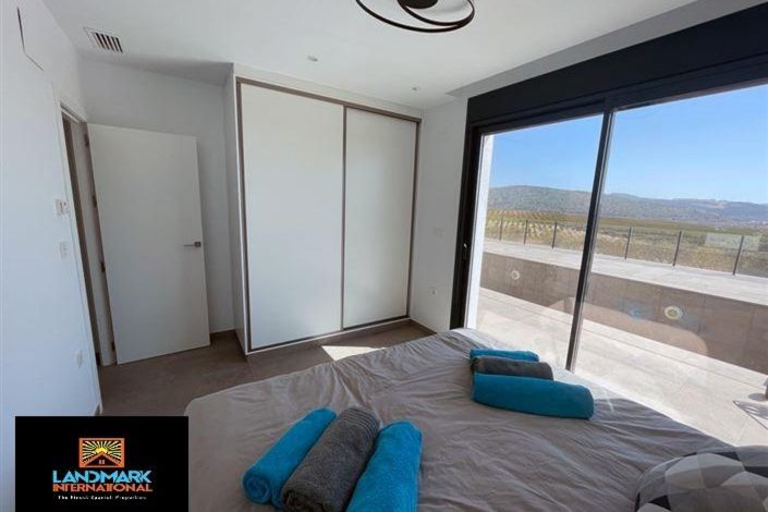 Image No.10-5 Bed Villa for sale