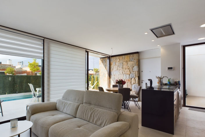 Image No.18-2 Bed Villa for sale