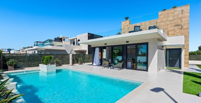 Image No.10-4 Bed Villa for sale