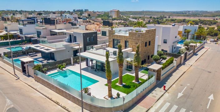 Image No.17-4 Bed Villa for sale