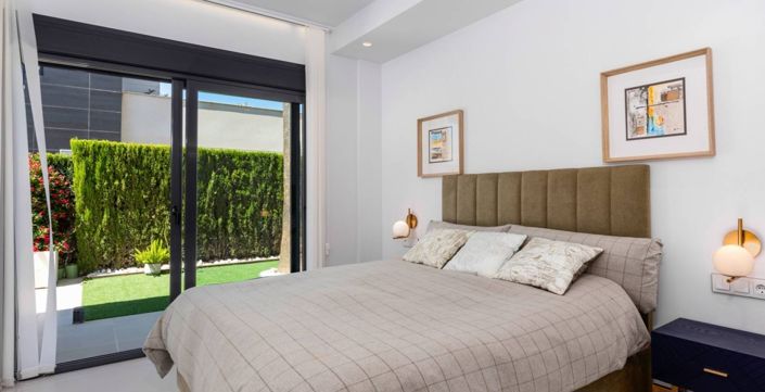 Image No.6-4 Bed Villa for sale