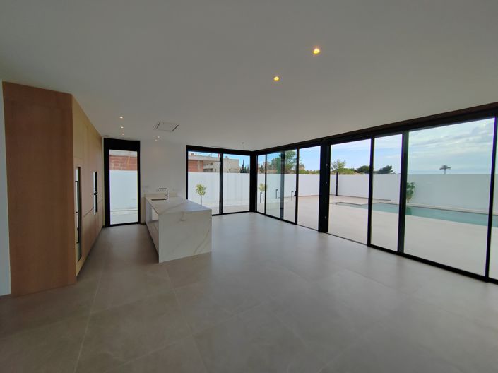 Image No.16-4 Bed Villa for sale