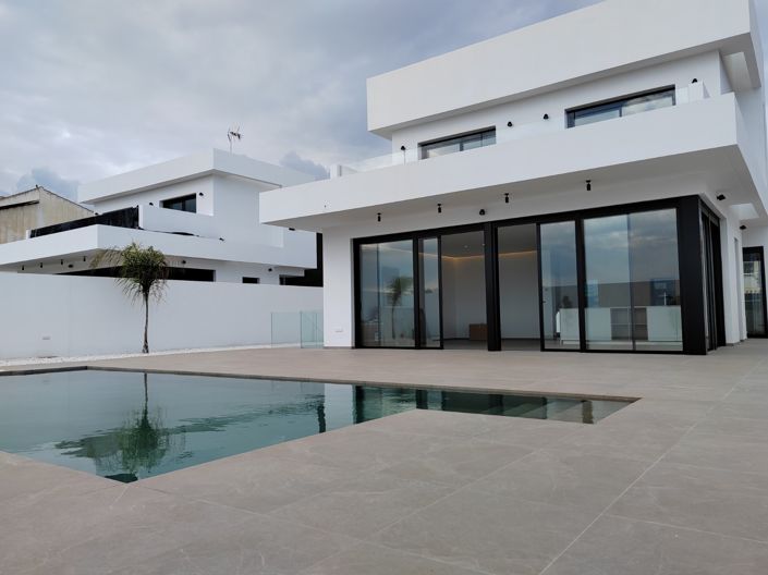 Image No.24-4 Bed Villa for sale