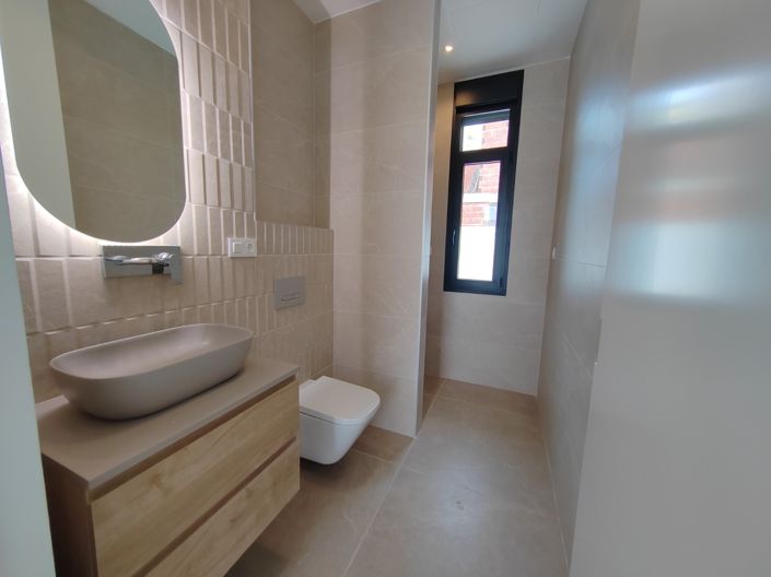 Image No.27-4 Bed Villa for sale