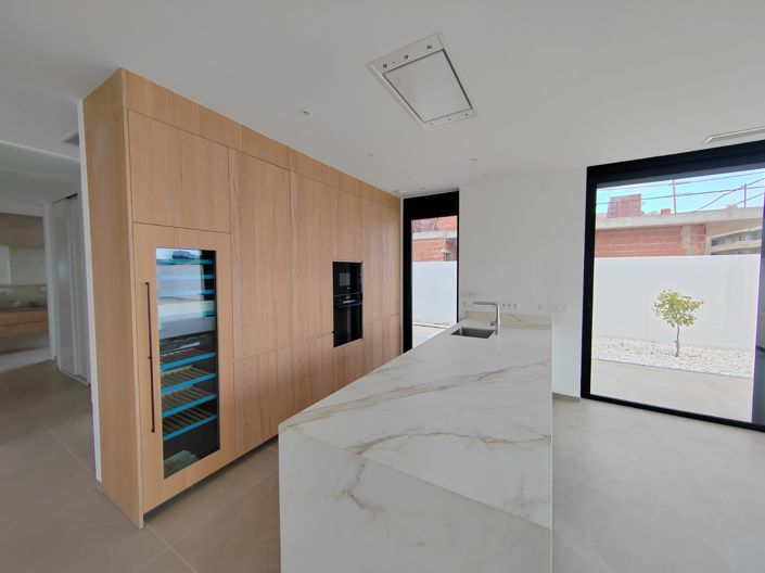 Image No.37-4 Bed Villa for sale