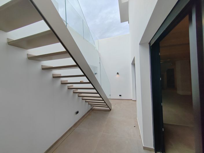 Image No.43-4 Bed Villa for sale