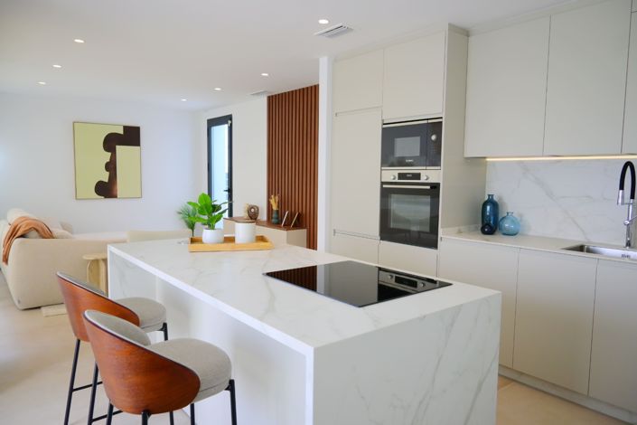 Image No.24-3 Bed Property for sale