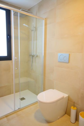 Image No.36-3 Bed Property for sale