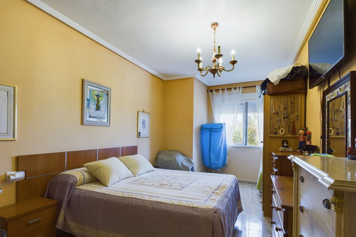 Image No.3-3 Bed Apartment for sale