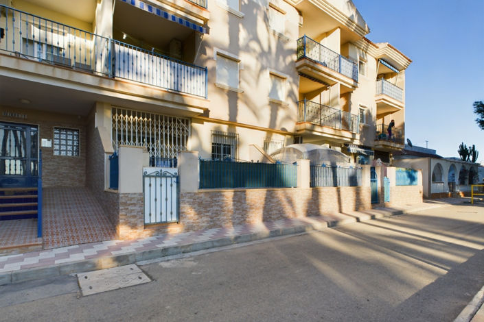 Image No.20-2 Bed Apartment for sale