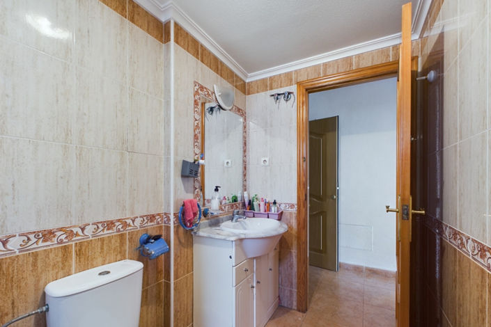 Image No.8-2 Bed Apartment for sale