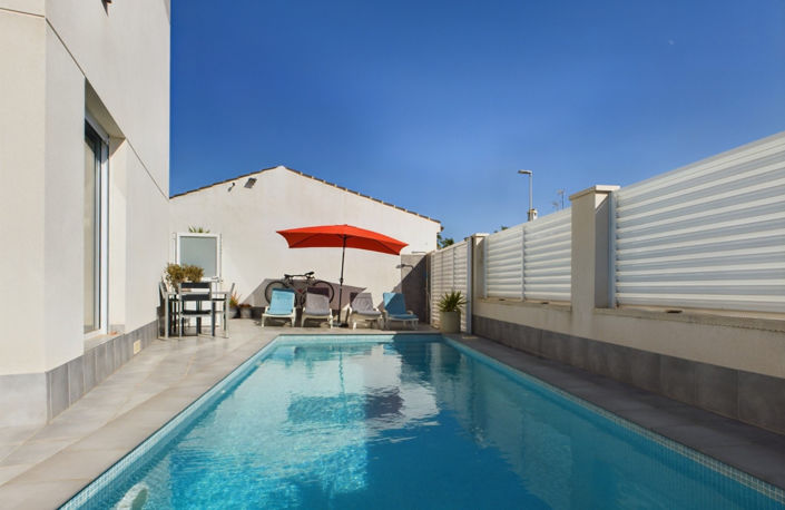 Image No.1-3 Bed Villa for sale